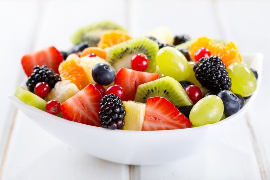 Salade de fruits sur votre menu diététique préféré
